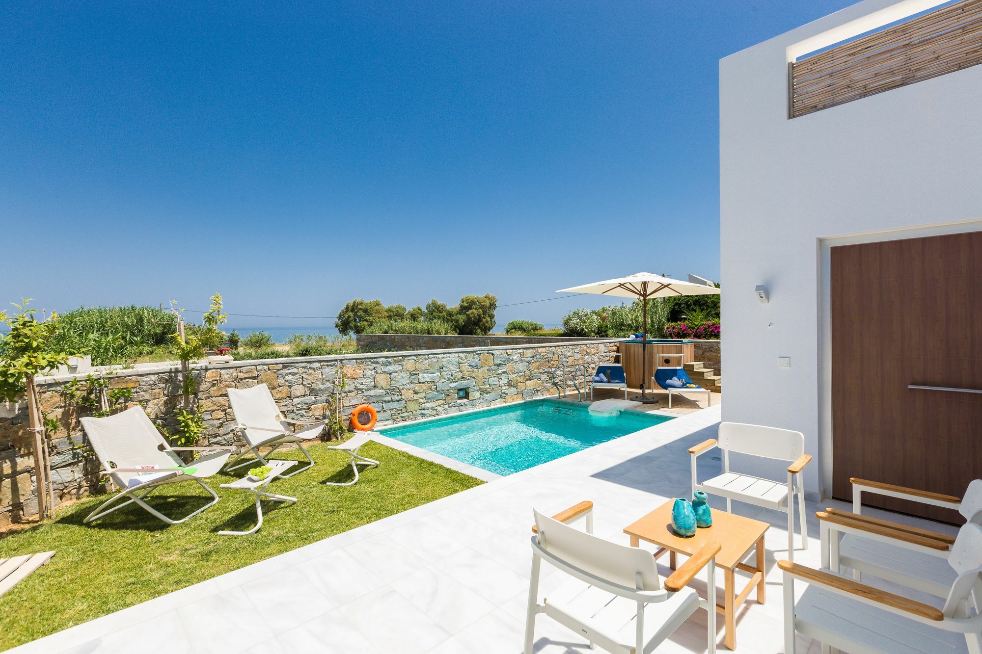 Thalasses * Adelianos Kampos