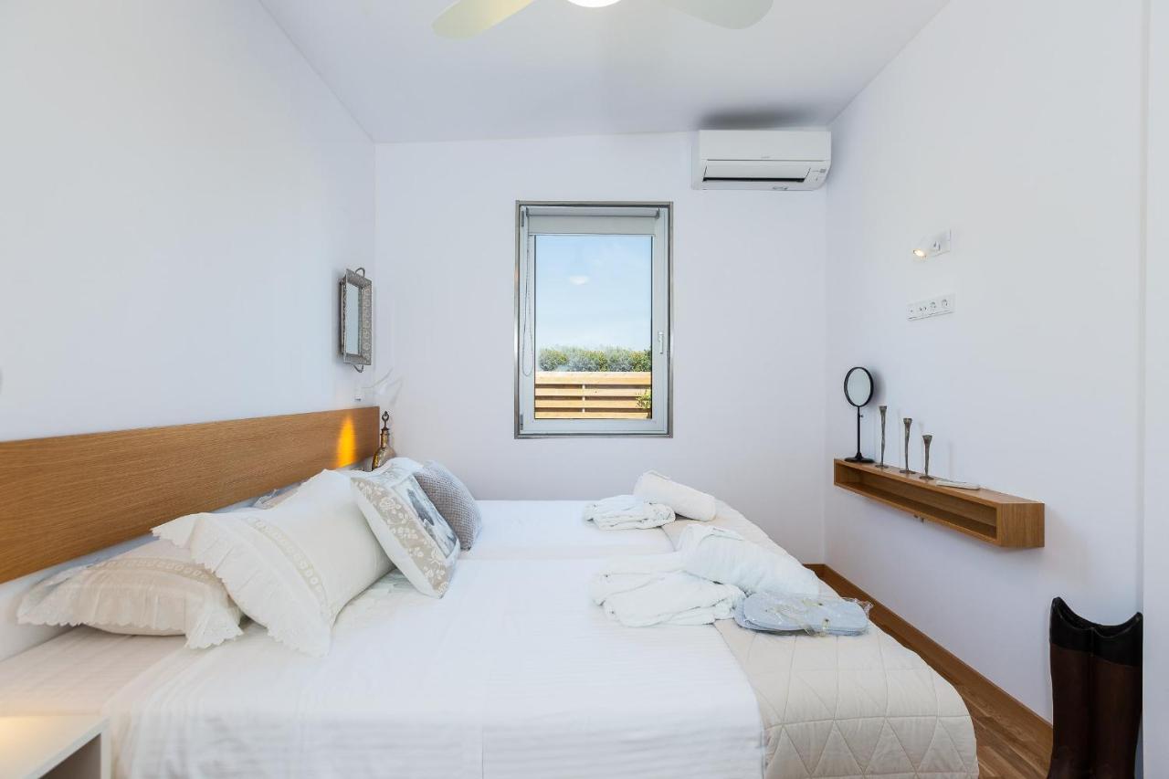 Thalasses Villa