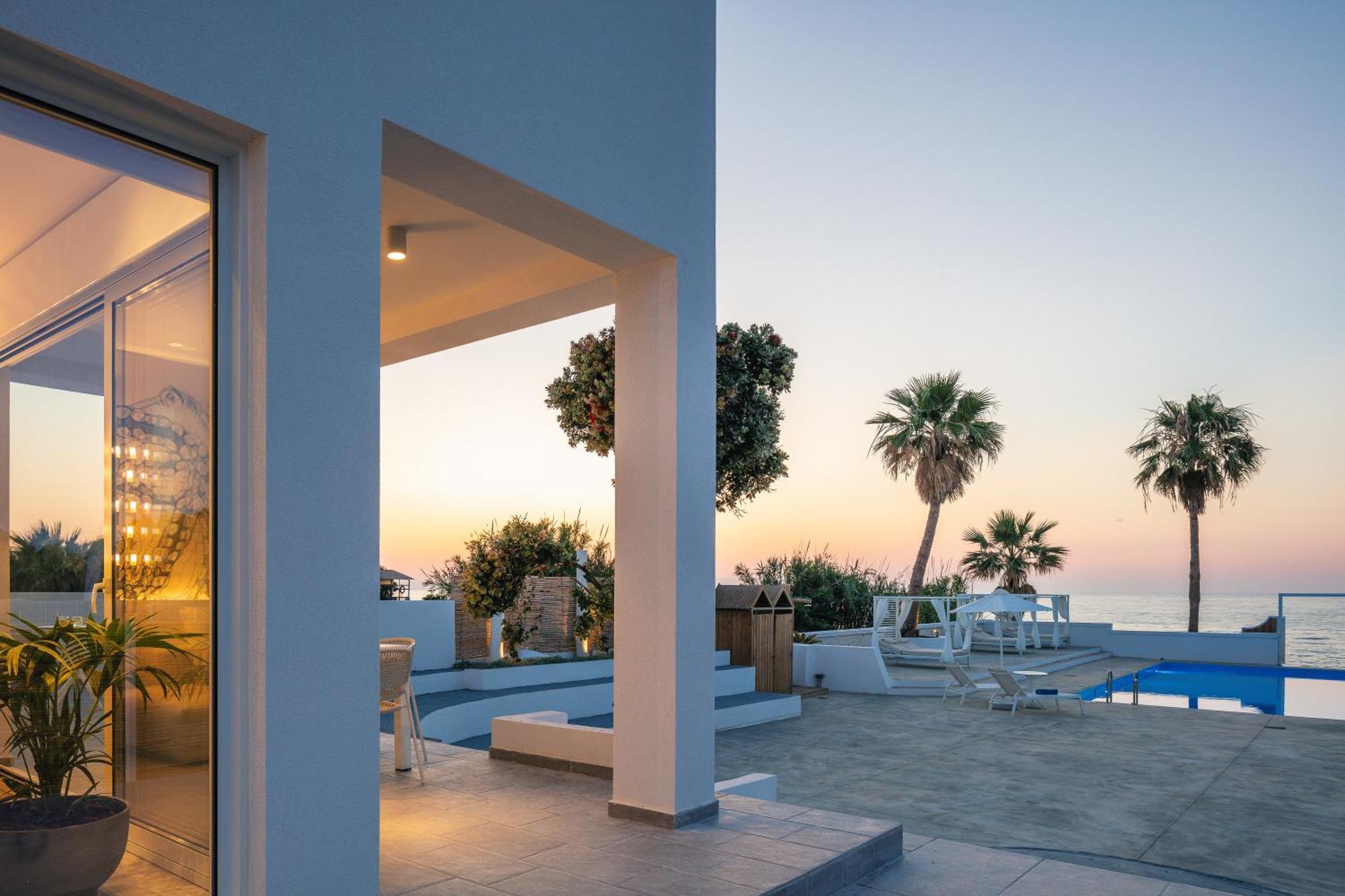 Villa Thalasses Adelianos Kampos